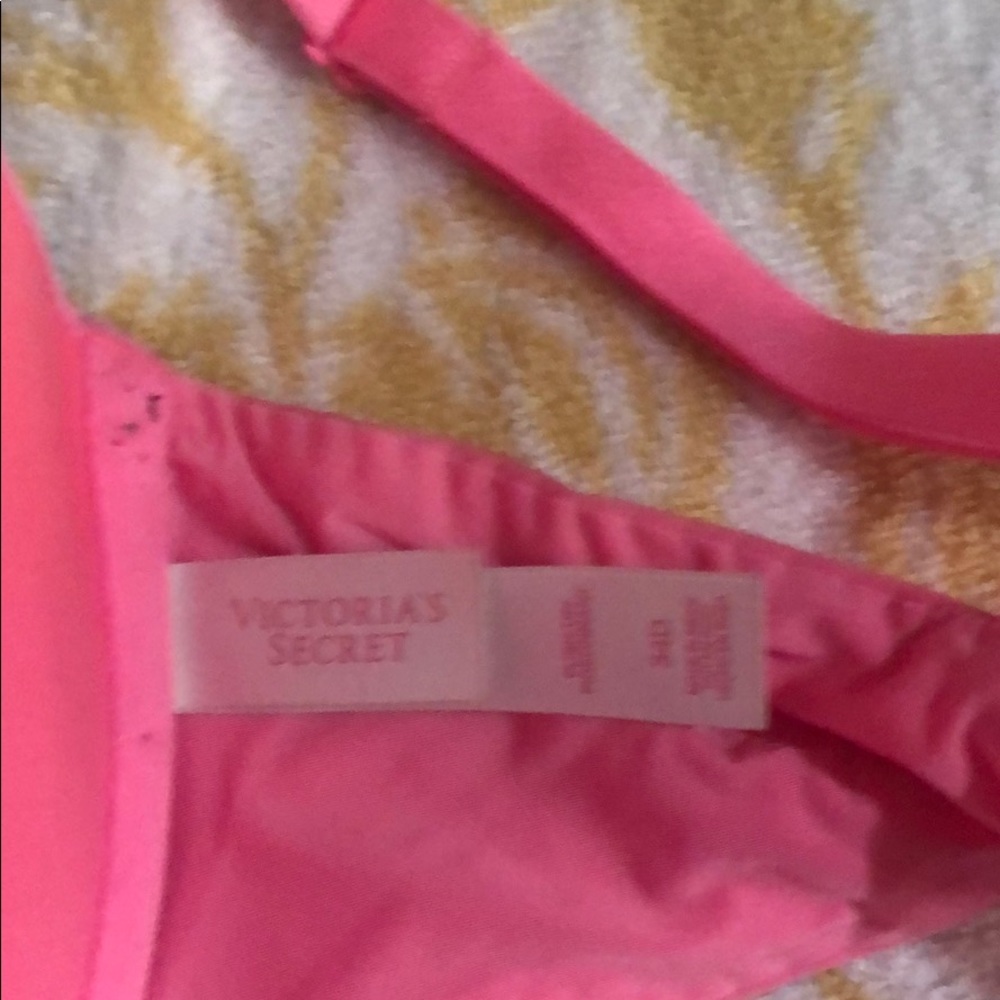 Pink vs bra front clasp - Picture 3 of 3